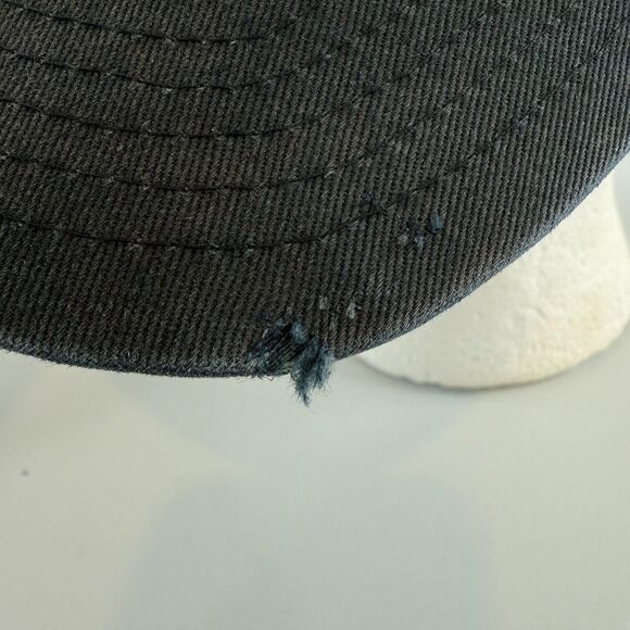 YETI Mountain Badge Trucker Snapback Hat Black Gray - Picture 7 of 11